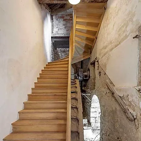 Ancienne Fabrique De Soie A La Galiciere Frühstückspension 3*
