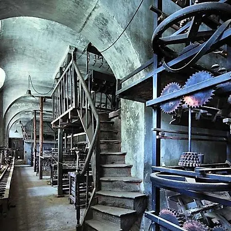Ancienne Fabrique De Soie A La Galiciere Bed and Breakfast